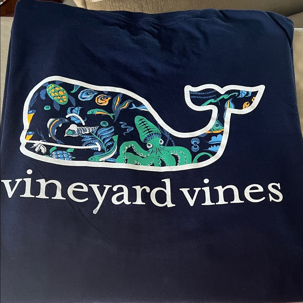 Vineyard Vines Navy Tee with Patterned Whale
